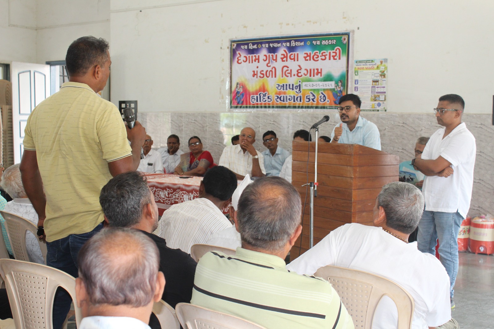 Meeting Image 20